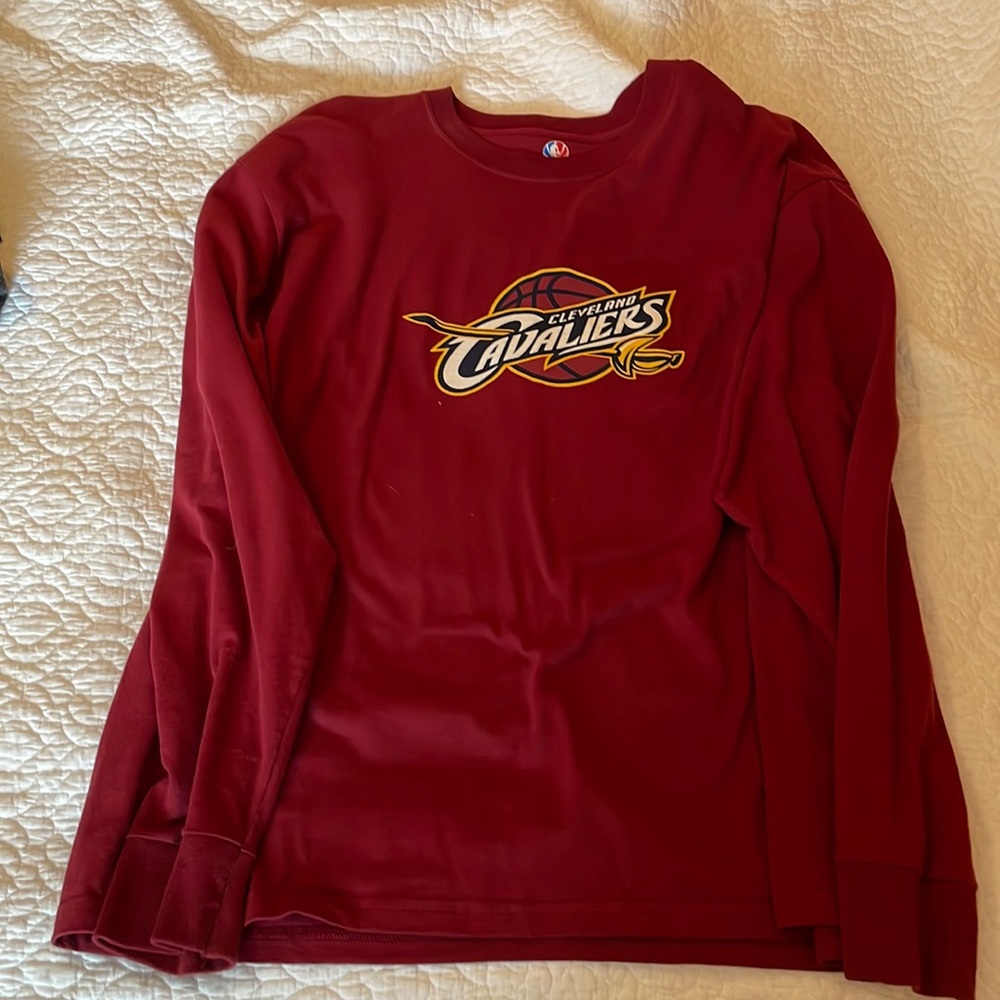 Cleveland cavaliers long sleeve. #23 James